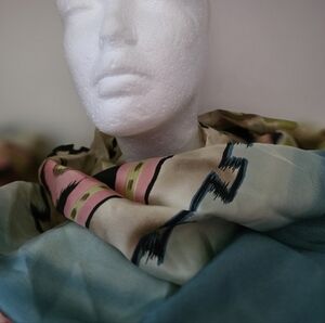 DD FLORAL Womens IKAT Southwestern Abstract HAND ROLLED LARGE Silk Scarf NWT